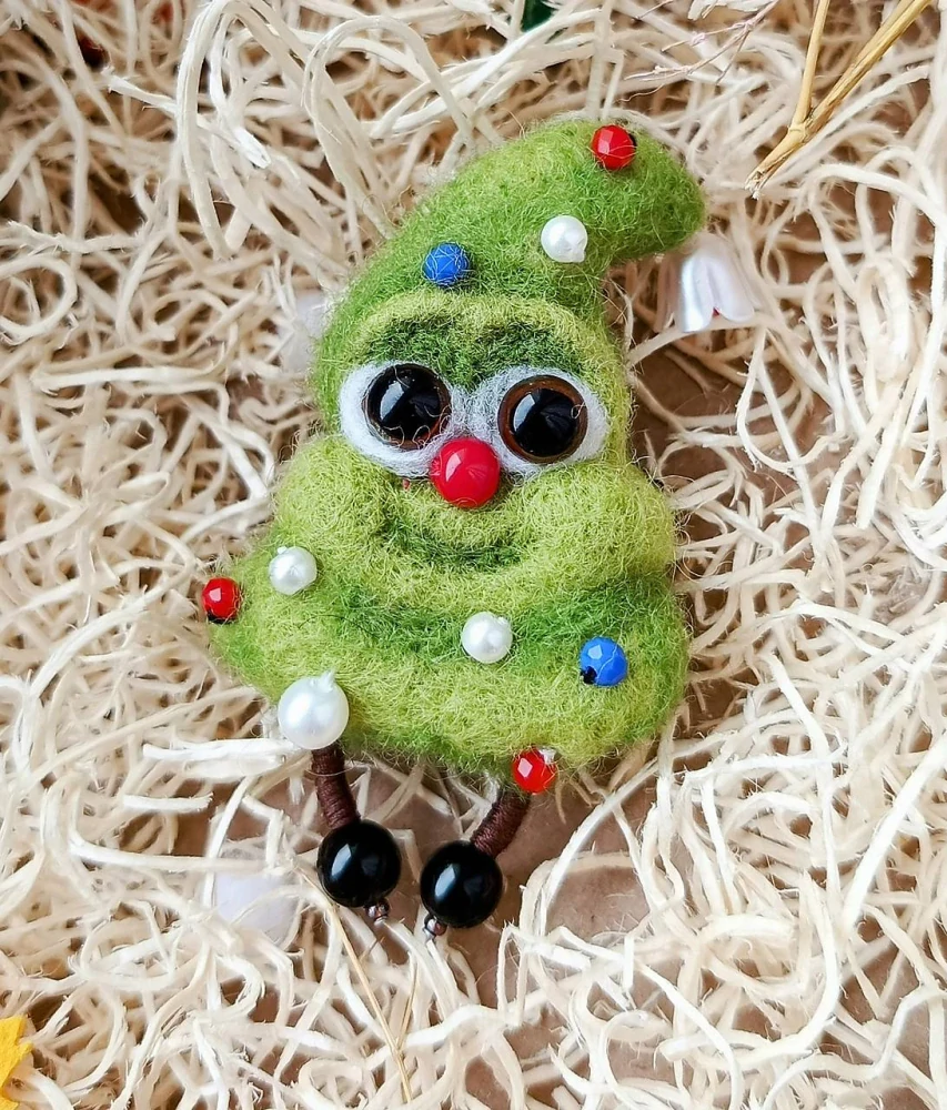 Plstěná brož vánoční stromek