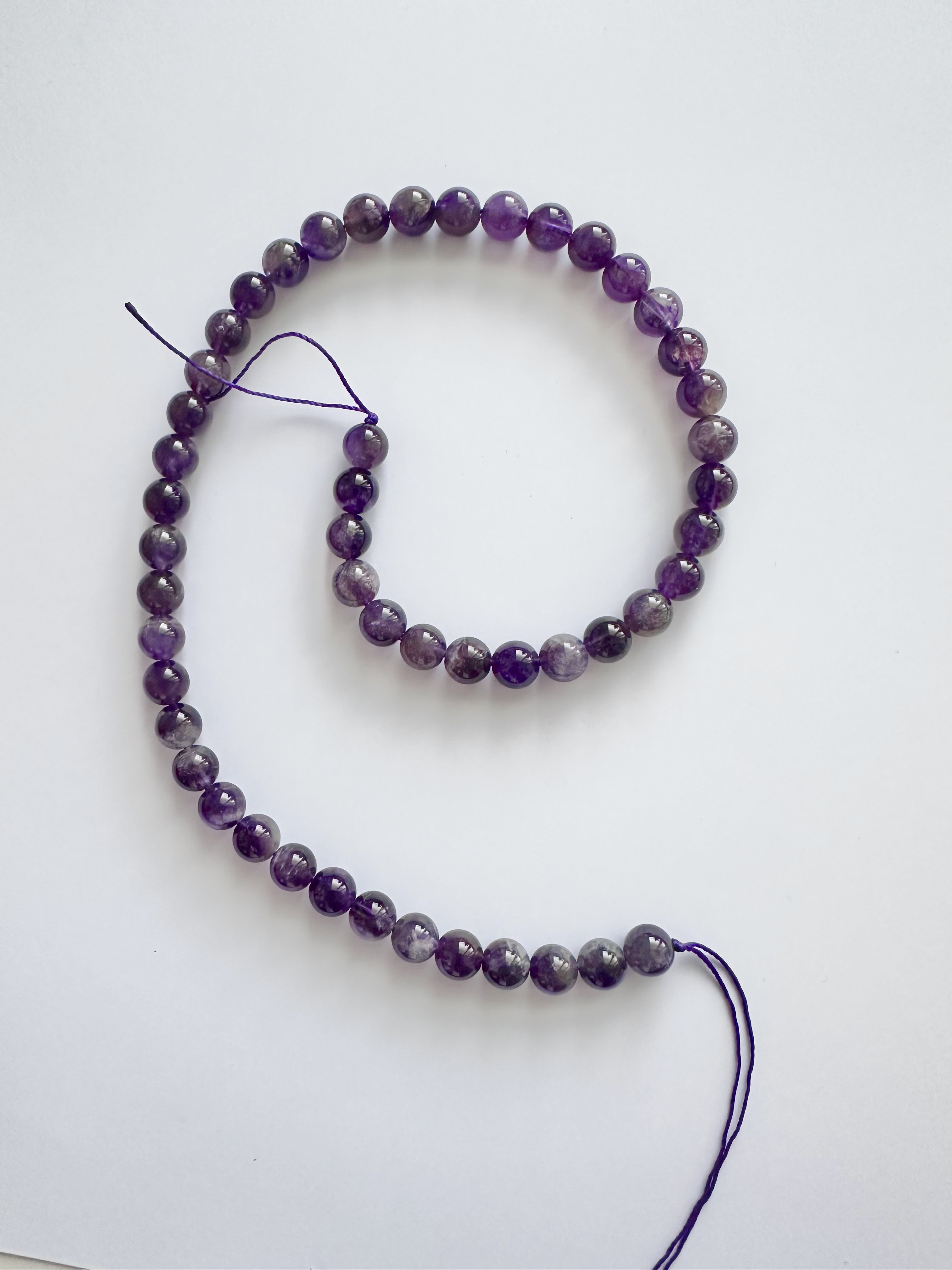 Ametyst 8 mm šňůra 37-38 cm