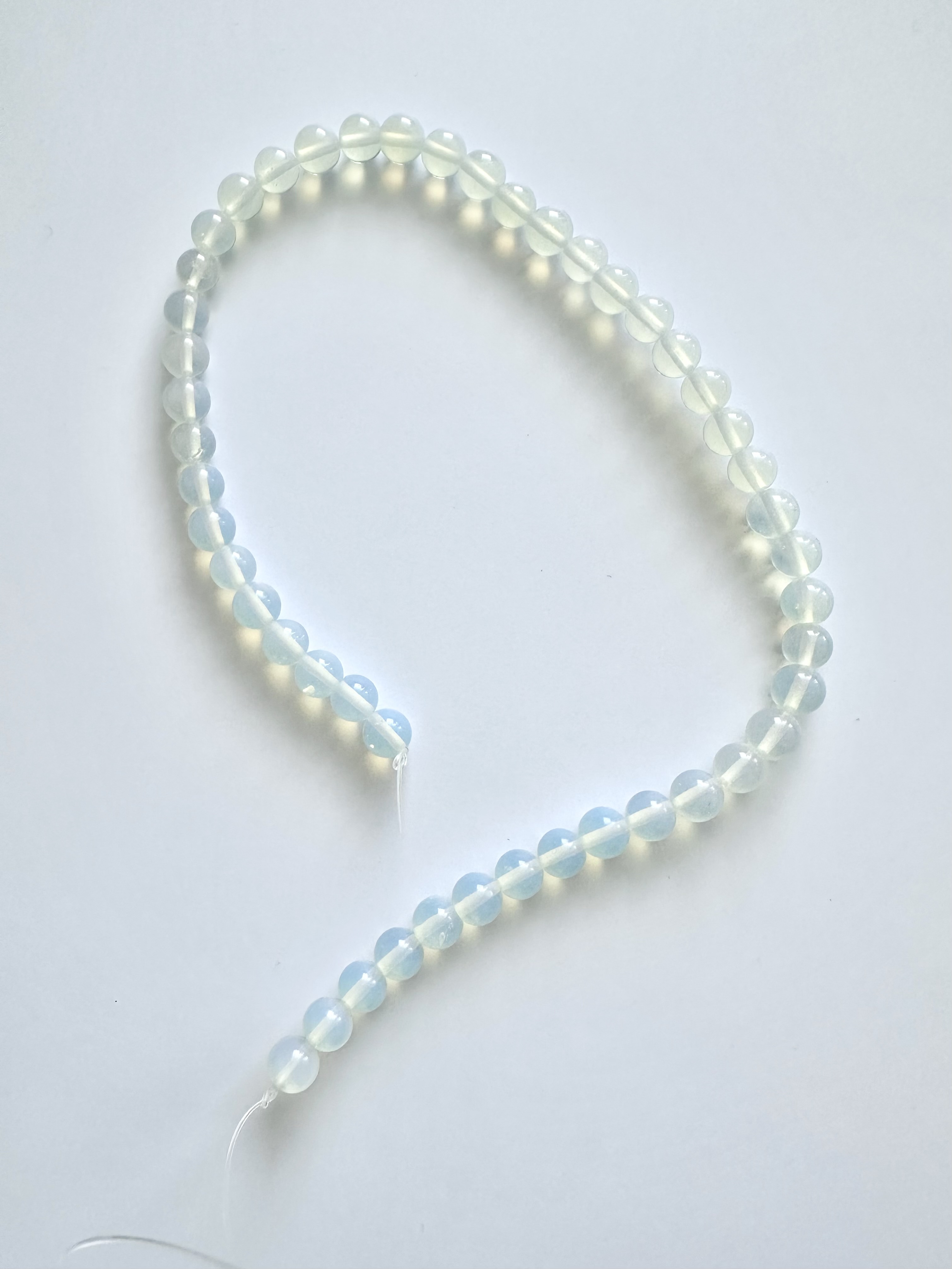 Opalit 8 mm šňůra 35-36 cm