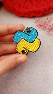 Korálková brož Python